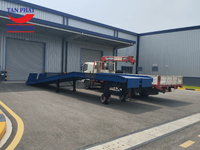 Hoàn thiện cầu lên container 8 tấn tại Quảng Ninh