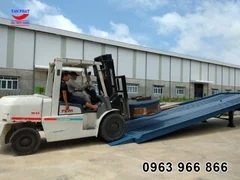 Cầu lên container 6 tấn, 8 tấn, 10 tấn, 15 tấn